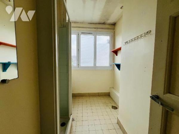 À VENDRE - SAINT-NAZAIRE - PROCHE PLACE DU COMMANDO - TOUT À PIED - APPARTEMENT TYPE 3
Proximi...