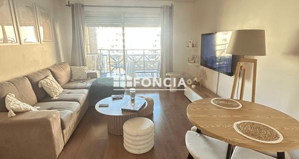 À vendre Appartement 2 pièces 50 m² - Marseille 13008