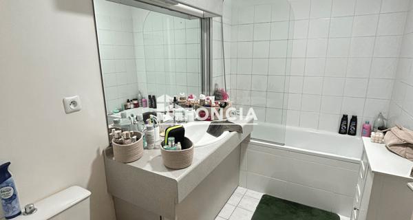 À vendre Appartement 2 pièces 50 m² - Marseille 13008