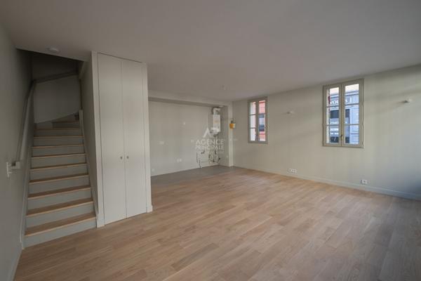 Versailles Notre-Dae Maison 3/4 pièces 87.5 m² au sol avec cour arborée €895 000 ** - Référence 25733