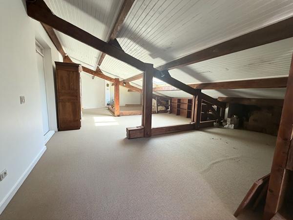 Au coeur du Bourg de Bouliac maison traditionnelle de 209m2 avec sous sol de 140m2 sur parcelle de 946m2 , Bouliac Au coeur du Bourg de Bouliac maison traditionnelle de 209m2 avec sous sol de 140m2 sur parcelle de 946m2 , Bouliac
