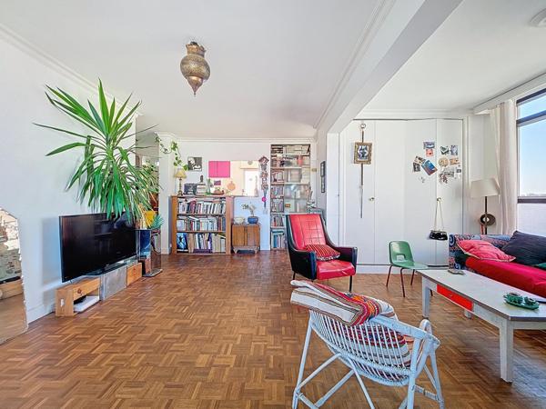 Appartement 4 pièces avec loggia, cave et parking