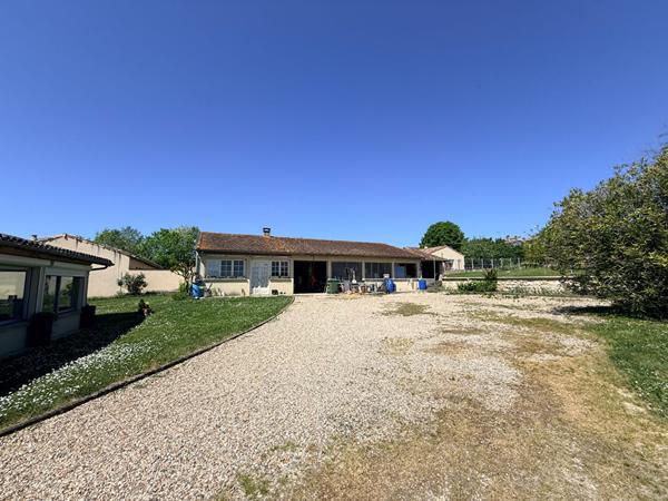 Maison d'habitation situé à Fronsac