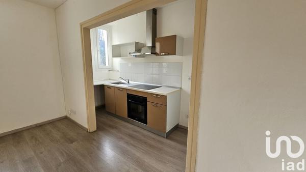 Appartement 3 pièces de 69 m² à Firmi (12300)