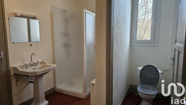 Appartement 3 pièces de 69 m² à Firmi (12300)