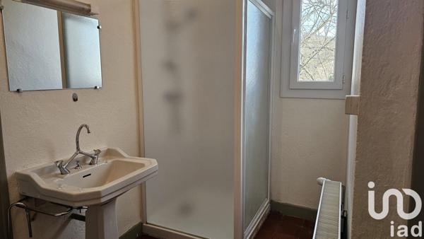 Appartement 3 pièces de 69 m² à Firmi (12300)