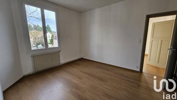 Appartement 3 pièces de 69 m² à Firmi (12300)
