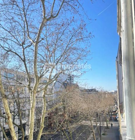 75011 PARIS -  2 Pièces 28m2 - Appartement de caractère authentique