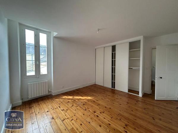 Appartement à louer 3 pièces 85m²
