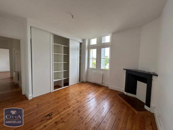Appartement à louer 3 pièces 85m²