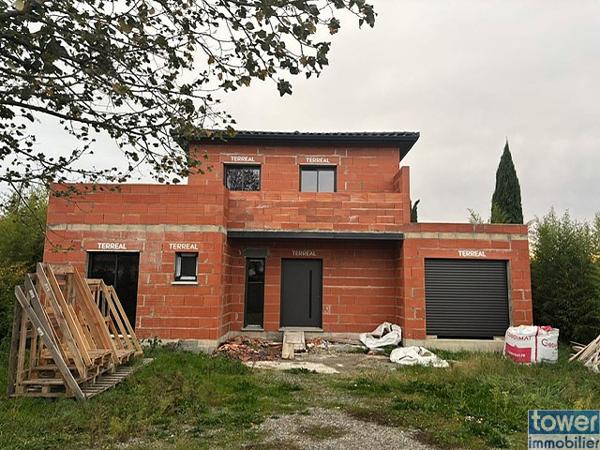 Maison
                                                                                                                                                                                                                                                                                                                        5 pièce(s)                                                                                                                                                                                                          4 chambre(s)                                                                                                                                                                                                          170  m²