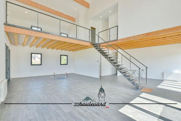 Maison
         8 pièces
        - 219 m² Exclusivité