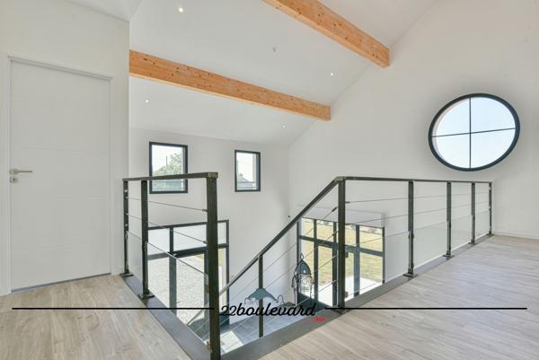 Maison
         8 pièces
        - 219 m² Exclusivité