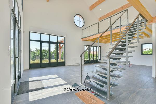 Maison
         8 pièces
        - 219 m² Exclusivité