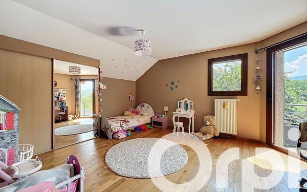 Maison à vendre    5 pièces • 179 m2 Valleiry