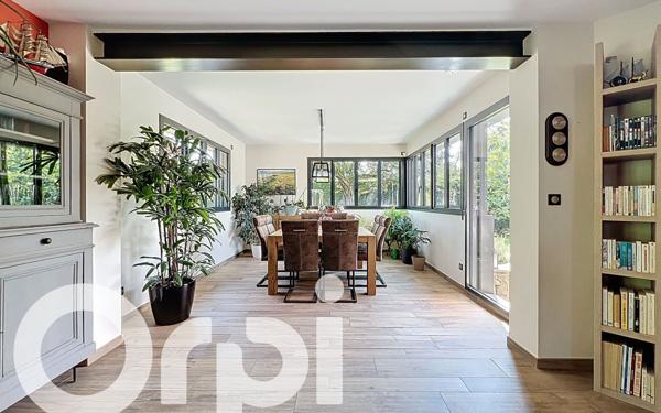 Maison à vendre    5 pièces • 179 m2 Valleiry