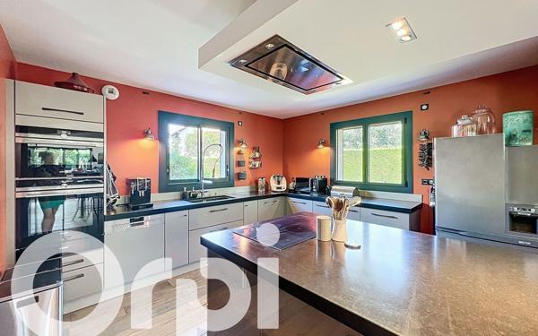 Maison à vendre    5 pièces • 179 m2 Valleiry