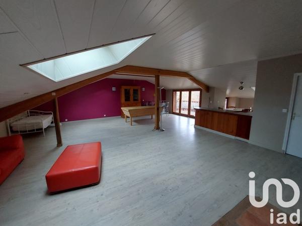 Maison de village 5 pièces de 266 m² à Arinthod (39240)