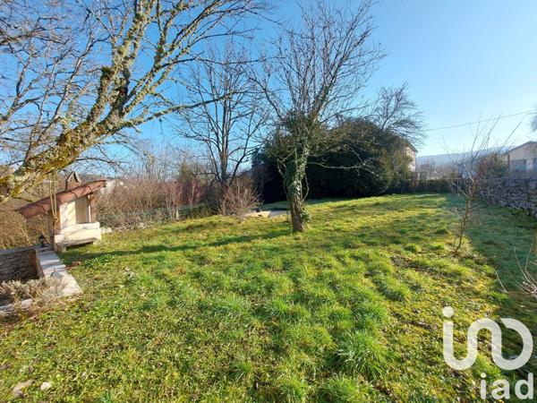 Maison de village 5 pièces de 266 m² à Arinthod (39240)