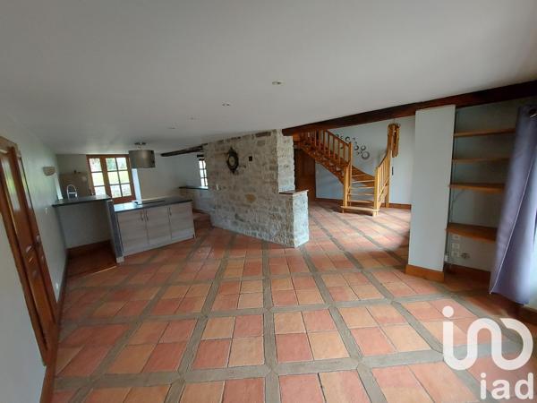 Maison de village 5 pièces de 266 m² à Arinthod (39240)