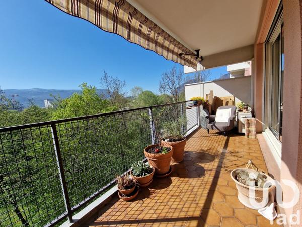 Appartement 4 pièces de 72 m² à Grenoble (38100)