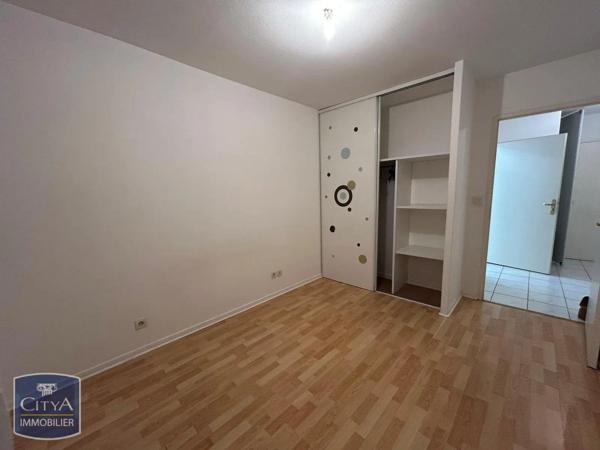 Appartement à louer 2 pièces 49.71m² Saint-Quentin (02100)