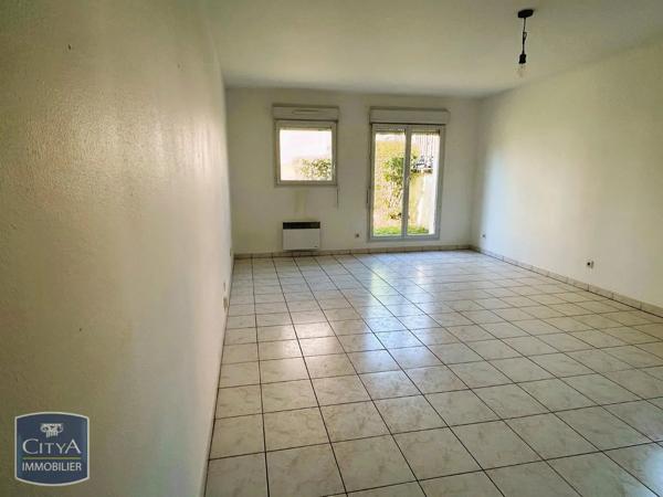 Appartement à louer 2 pièces 49.71m² Saint-Quentin (02100)