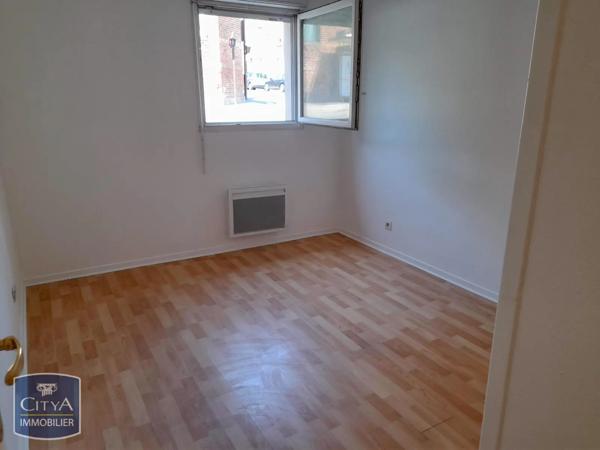 Appartement à louer 2 pièces 49.71m² Saint-Quentin (02100)
