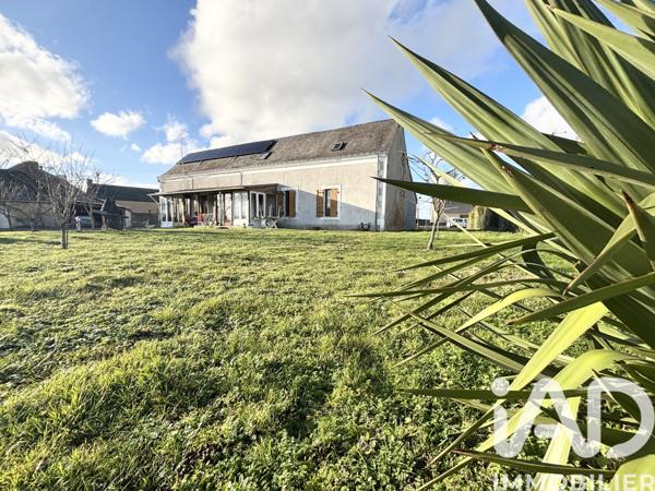Maison à vendre 9 pièces 186 m² Seiches-sur-le-Loir