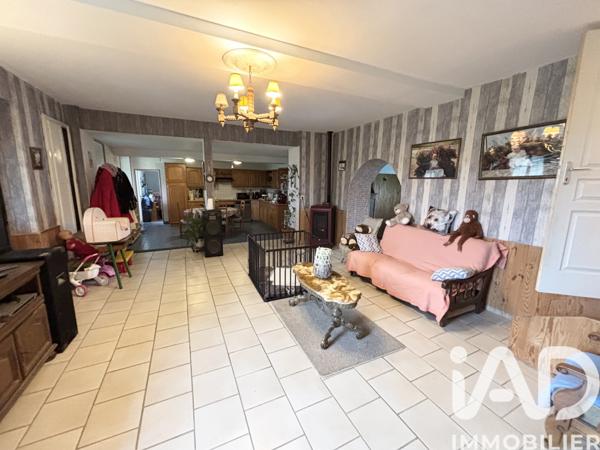 Maison à vendre 9 pièces 186 m² Seiches-sur-le-Loir