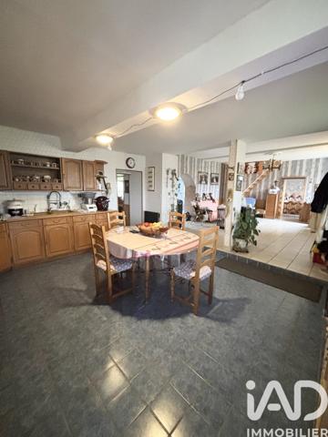 Maison à vendre 9 pièces 186 m² Seiches-sur-le-Loir