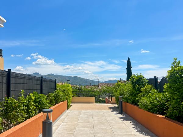 Aubagne (13400) 4 pièces standing Quartier Solans à Aubagne avec piscine