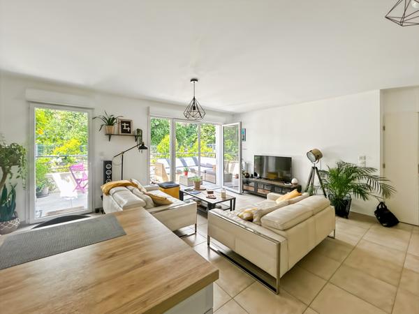 Aubagne (13400) 4 pièces standing Quartier Solans à Aubagne avec piscine