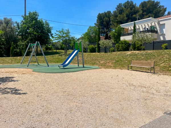 Aubagne (13400) 4 pièces standing Quartier Solans à Aubagne avec piscine