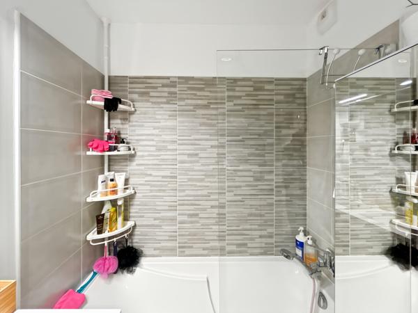 Aubagne (13400) 4 pièces standing Quartier Solans à Aubagne avec piscine