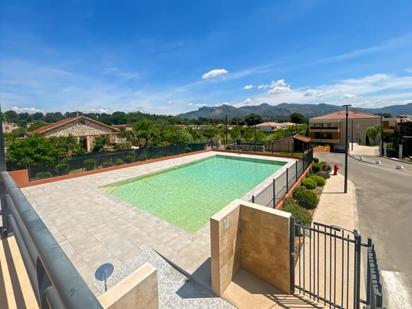 Aubagne (13400) 4 pièces standing Quartier Solans à Aubagne avec piscine