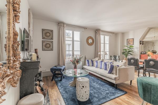 Paris 7ème – École Militaire / Tour-Maubourg – 3 pièces 54 m² entièrement rénové