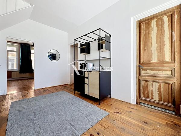 Colocation 8 chambres à Lille – Maison entièrement rénovée avec jardin, espaces communs de plus de 50 m² et chambres meublées