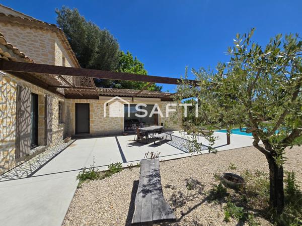 Maison d’Exception avec Piscine, Cuisine d’Été et Terrain de Pétanque – Cœur de la Provence