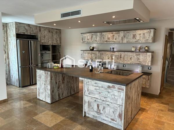 Maison d’Exception avec Piscine, Cuisine d’Été et Terrain de Pétanque – Cœur de la Provence