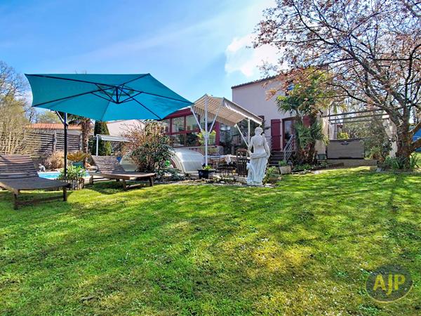 Vente maison La Roche Sur Yon : 449 350 € - AJP Immobilier La Roche-sur-Yon