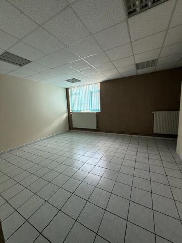 Location Bureau 5 pièces 125 m2 à Saint-Quentin