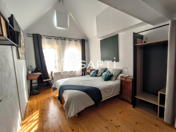 Maison de ville de 235m², 5 chambres, située dans une rue historique piétonne