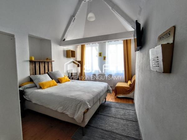 Maison de ville de 235m², 5 chambres, située dans une rue historique piétonne