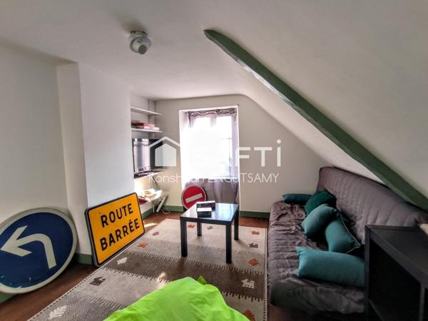 Maison de ville de 235m², 5 chambres, située dans une rue historique piétonne