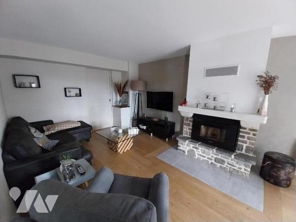 Maison à Vendre à Balazé (35500) en Ille-et-Vilaine (35)

Proche VITRE. Cette maison de 120 m...