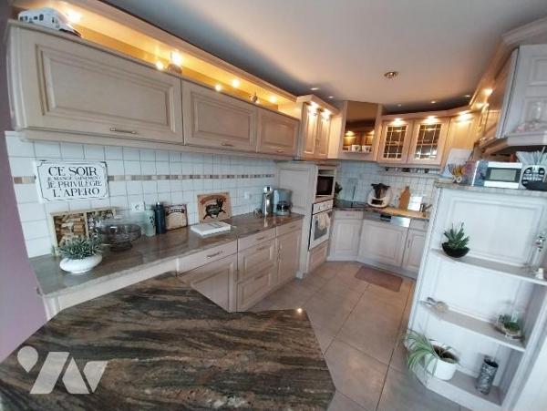 Maison à Vendre à Balazé (35500) en Ille-et-Vilaine (35)

Proche VITRE. Cette maison de 120 m...