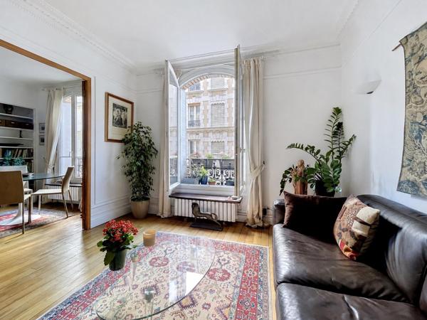 Appartement traversant lumineux 2/3 pièces — Alésia / Didot