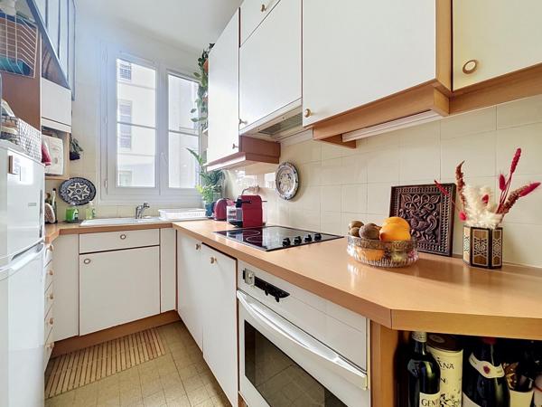 Appartement traversant lumineux 2/3 pièces — Alésia / Didot