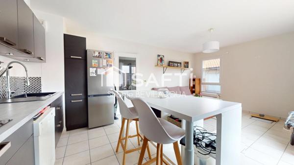 T2 TERRASSE SANS VIS A VIS ULTRA LUMINEUX CENTRE DU VILLAGE